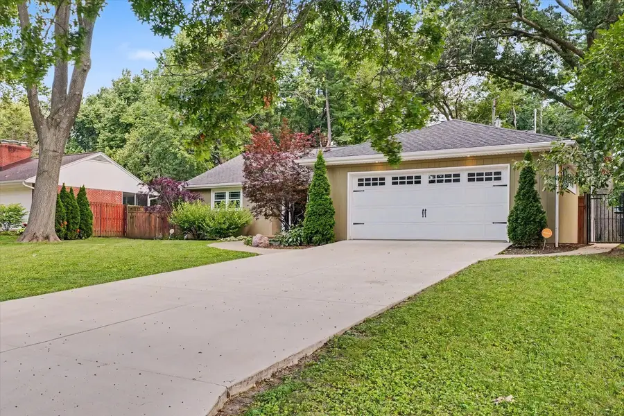 706 La Sell Drive, Champaign, IL 61820 - #2