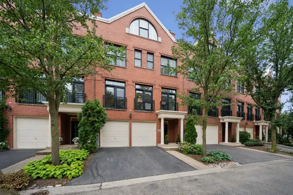 1842 Admiral Court, Glenview, IL 60026