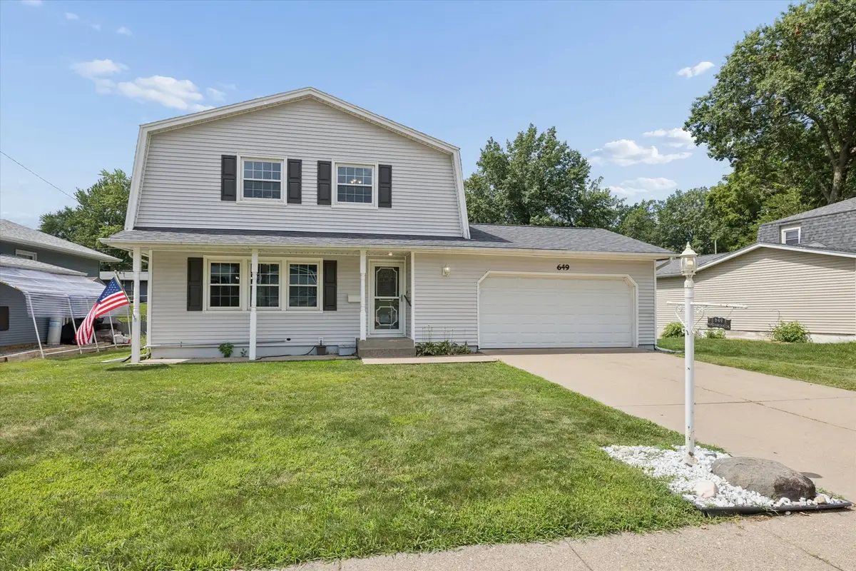 649 Northbrook Drive, Davenport, IA 52806 - #1