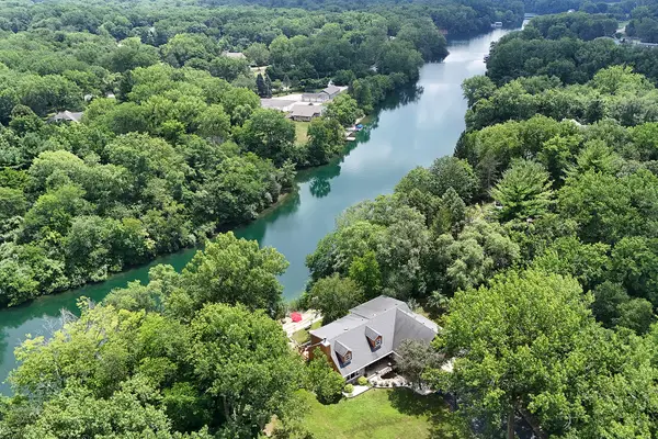 5205 Deerfield Drive, Morris, IL 60450