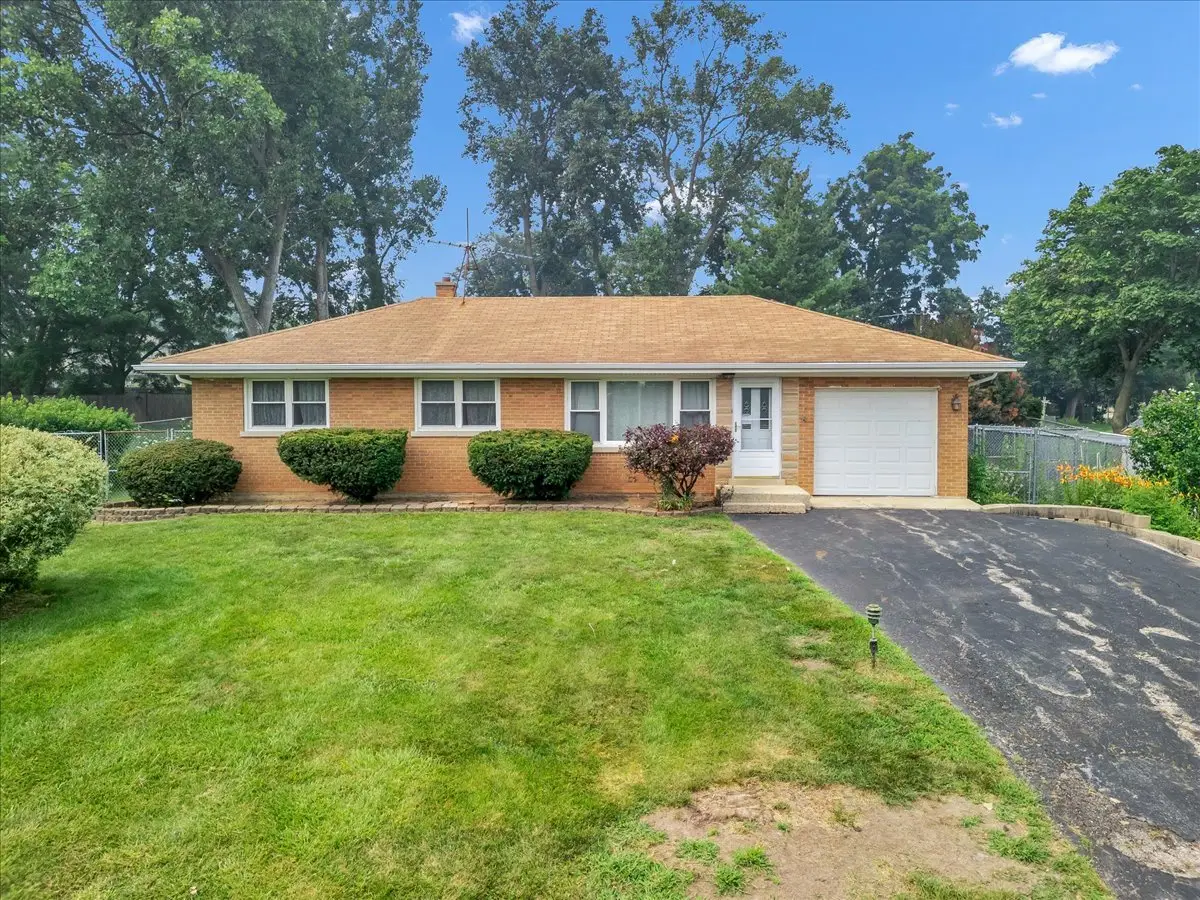 23W566 Bryn Mawr Avenue, Roselle, IL 60172 - #1