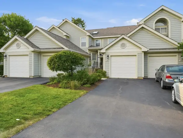 184 W Hamilton Drive, Palatine, IL 60067
