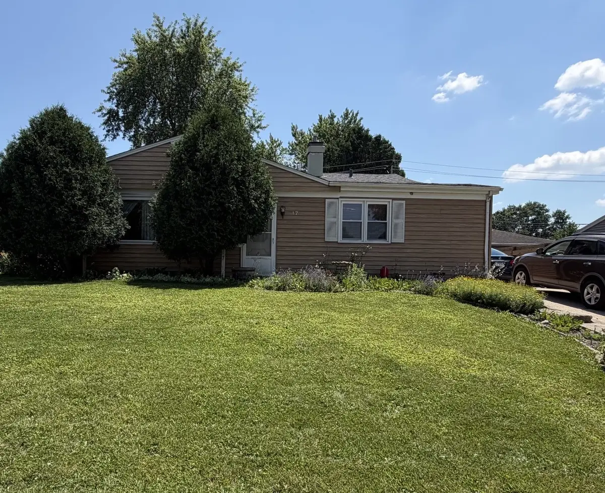 17 Sycamore Avenue, Carpentersville, IL 60110 - #1