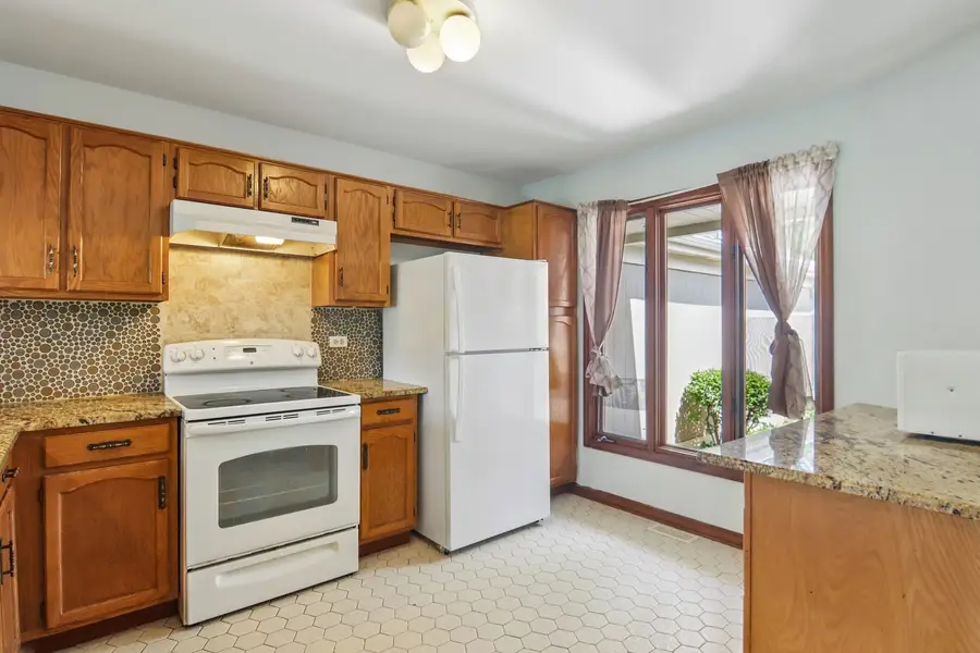 373 Goshawk Lane, Deerfield, IL 60015 - #3