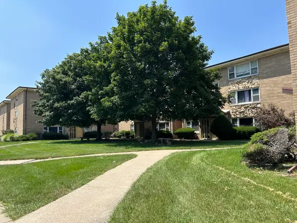 3164 W Meadow Lane Drive #14, Merrionette Park, IL 60803