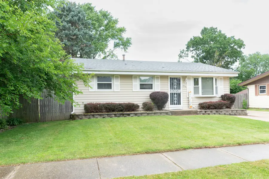 1527 S Main Street, Belvidere, IL 61008 - #2