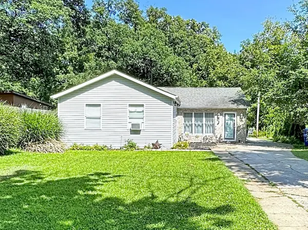 1216 54th Street Court, Moline, IL 61265