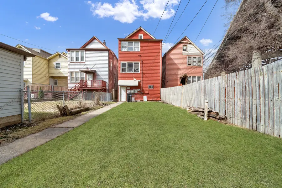 9953 S Avenue M, Chicago, IL 60617 - #2
