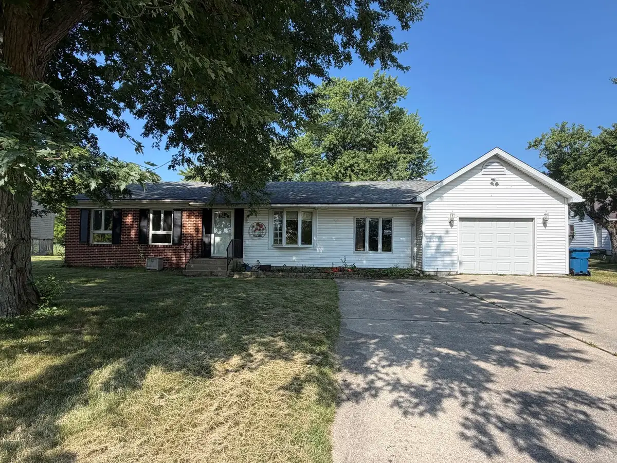 1995 N 1950 Road E, Watseka, IL 60970 - #1