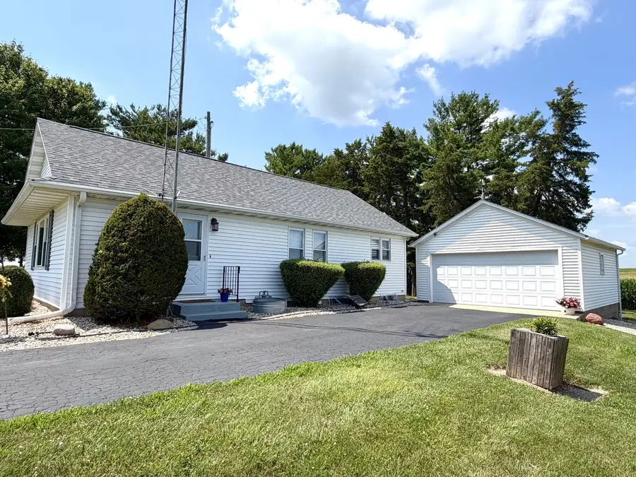 843 N 2401 Road, Oglesby, IL 61348 - #3