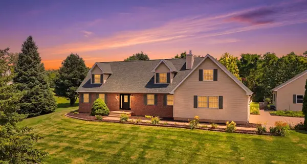 2237 Hickory Hills Road, Muscatine, IA 52761