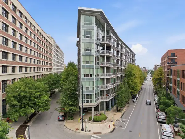 845 N Kingsbury Street #208, Chicago, IL 60610