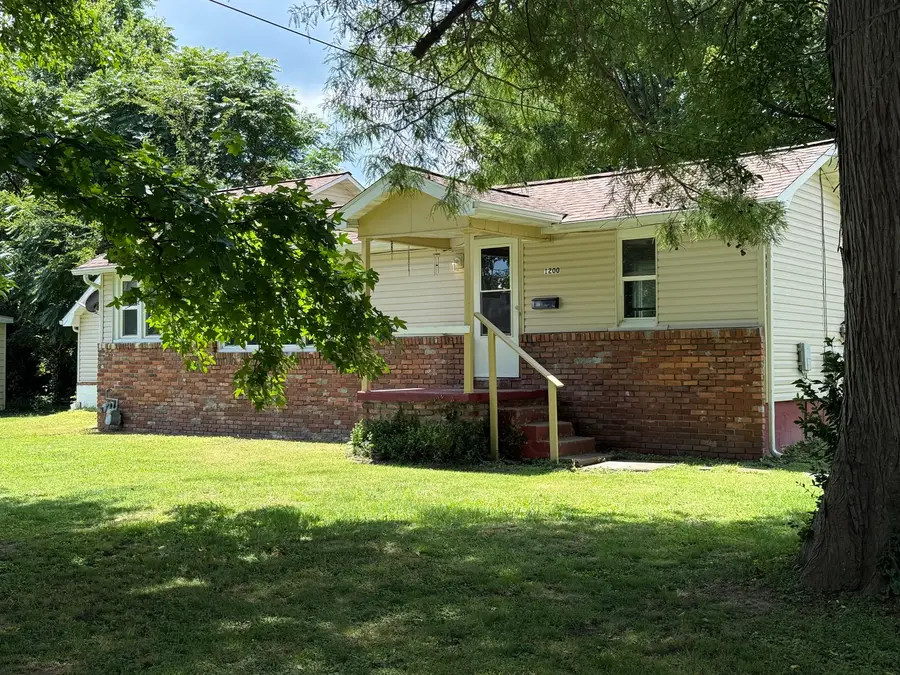 1200 S Buchanan Street, Marion, IL 62959 - #2