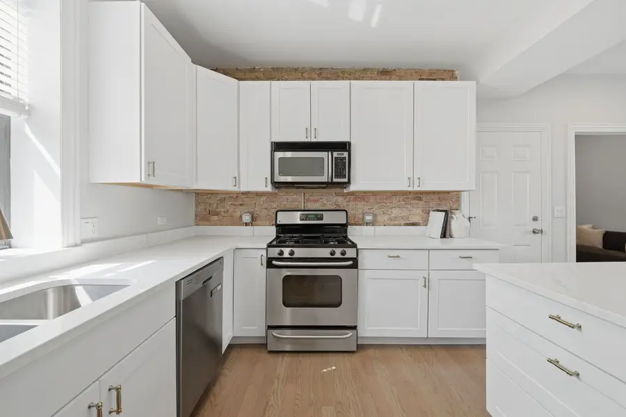 2312 W Mclean Avenue #2S, Chicago, IL 60647 - #3