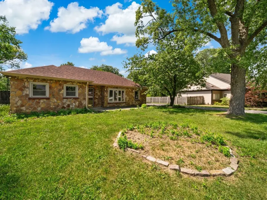 5706 Leitch Avenue, Countryside, IL 60525 - #3