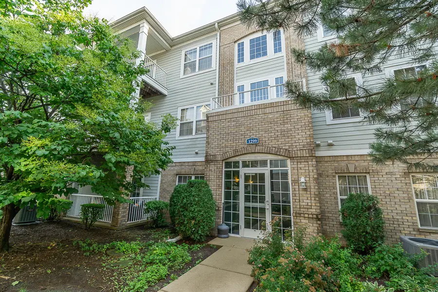 1299 W Lake Street #302, Addison, IL 60101 - #2