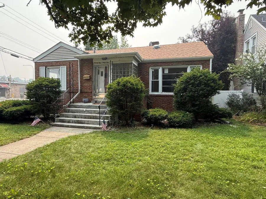 9444 Clifton Park Avenue, Evergreen Park, IL 60805 - #2