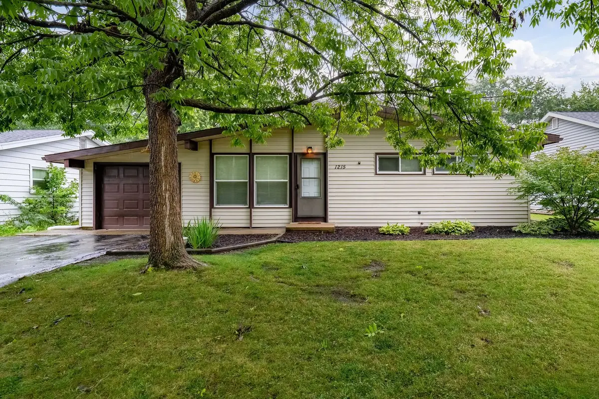 1215 Rutledge Road, Bloomington, IL 61704 - #1