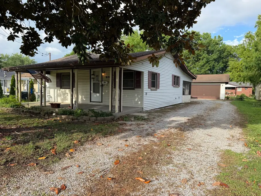 928 N 7th Street, Murphysboro, IL 62966 - #2