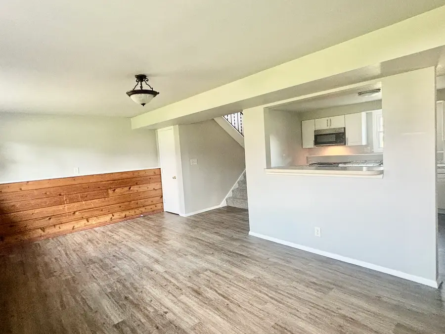 621 W 8th Street, Belvidere, IL 61008 - #3
