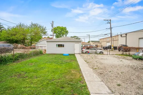 4635 Eberly Avenue, Brookfield, IL 60513