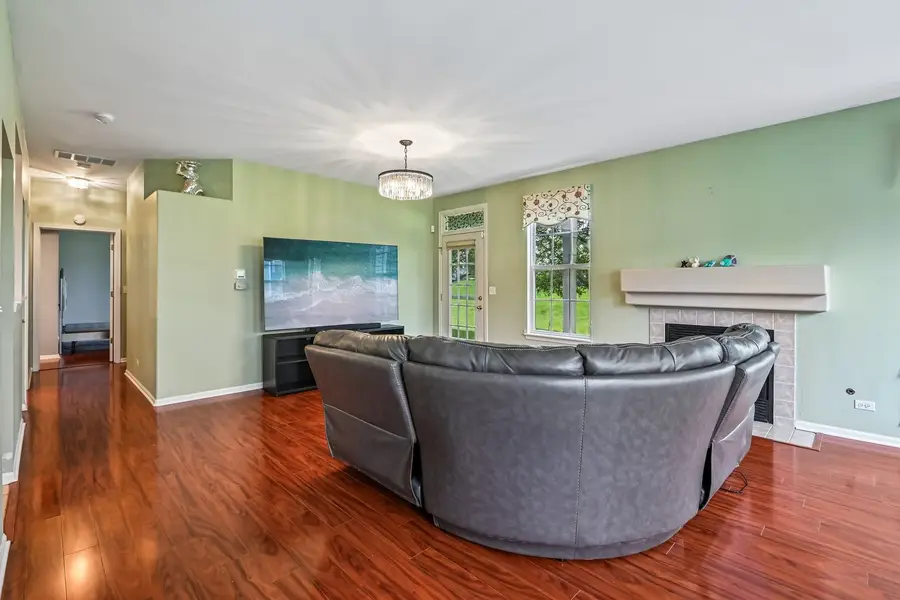 519 King Avenue, East Dundee, IL 60118 - #2