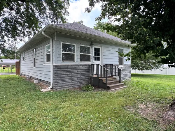450 Bicknell, Centralia, IL 62801