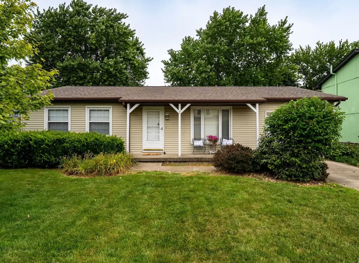 7 Cedar Court, Bloomington, IL 61701 - #1