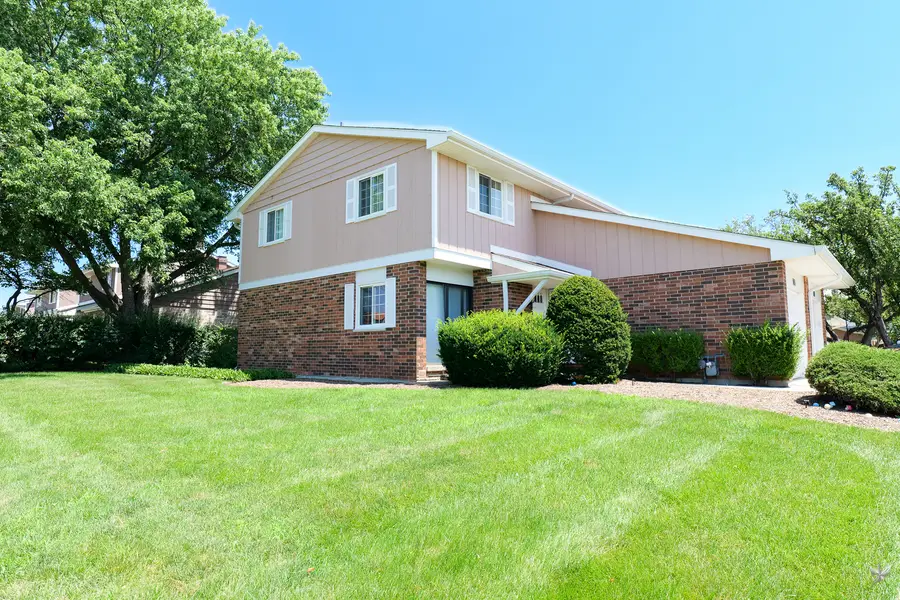 1105 Rhodes Court, Wheaton, IL 60189 - #2