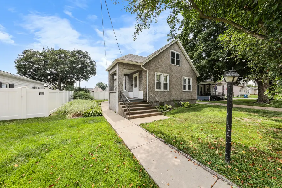 1614 7th Street, Peru, IL 61354 - #2