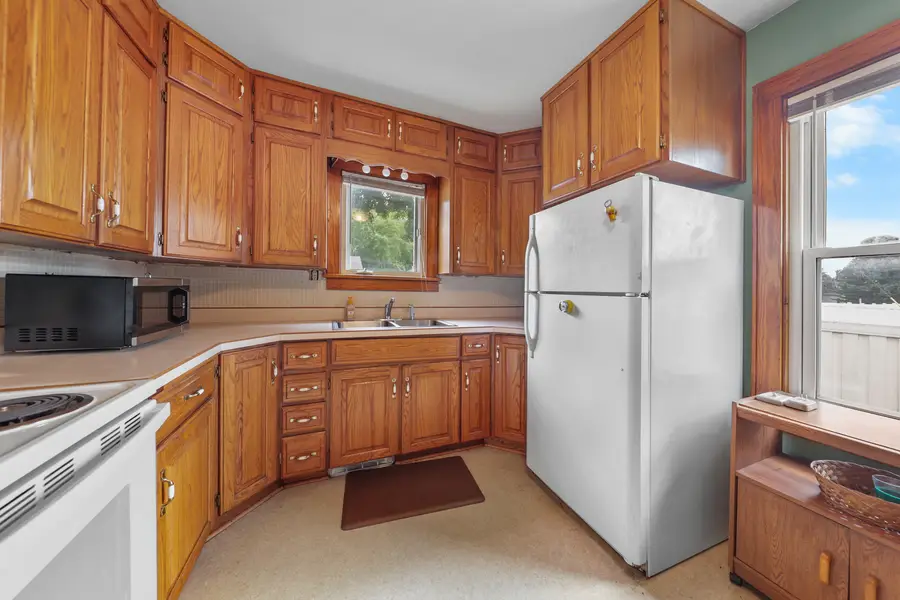 1614 7th Street, Peru, IL 61354 - #3