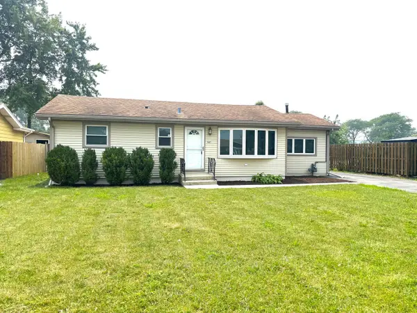 7937 W 82nd Place, Bridgeview, IL 60455