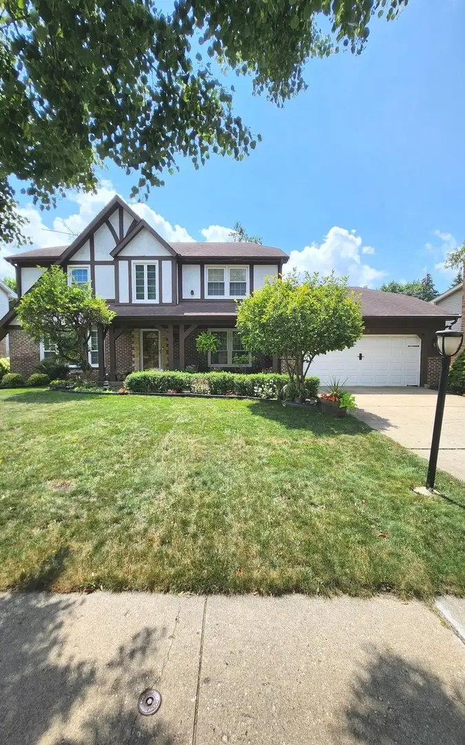 709 Garfield Avenue, Libertyville, IL 60048 - #1