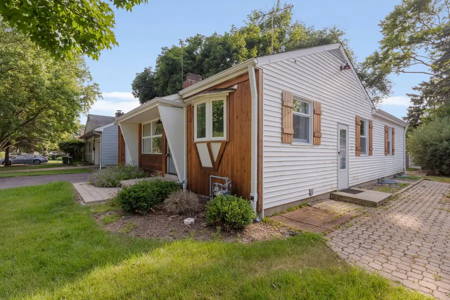 270 Lagoon Drive, Northfield, IL 60093 - #2