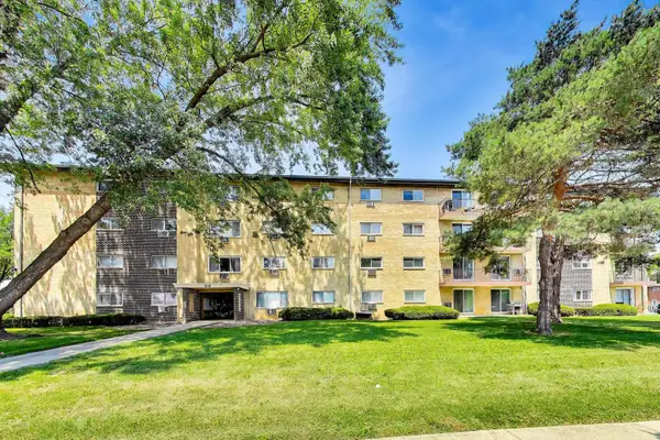 919 N Boxwood Drive #108, Mount Prospect, IL 60056