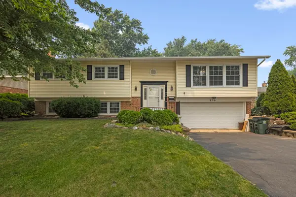 610 W Burning Tree Lane, Arlington Heights, IL 60004
