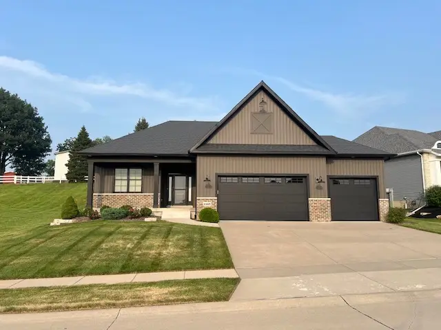 4465 Muirfield Drive, Bettendorf, IA 52722 - #2