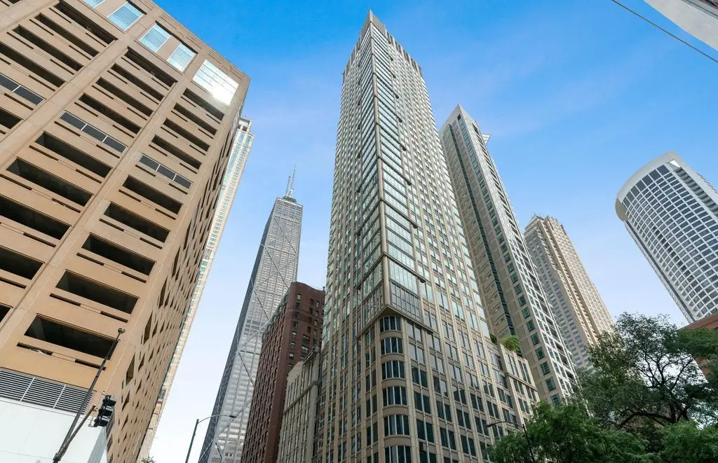 57 E Delaware Place #3905, Chicago, IL 60611 - #1