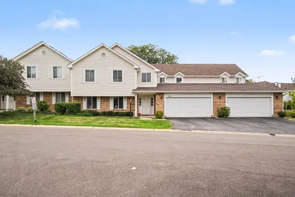 395 Springlake Lane #A, Aurora, IL 60504