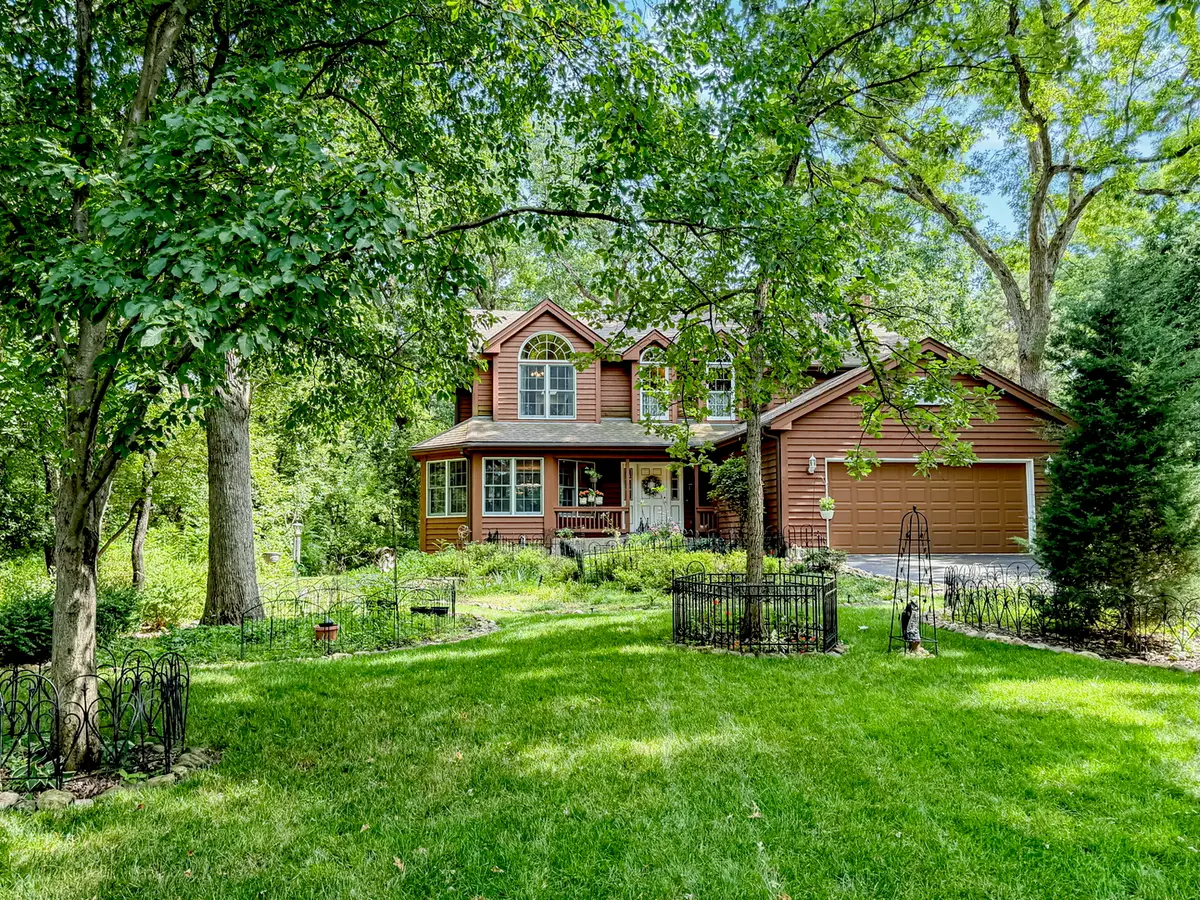 446 Roslyn Road, East Dundee, IL 60118 - #1