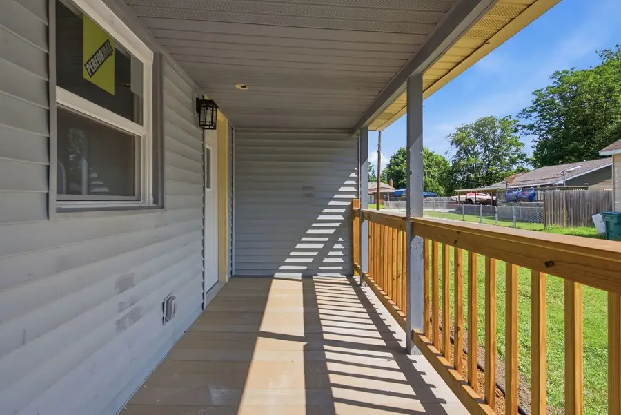 1005 1/2 Little Lundy Street, Streator, IL 61364 - #3
