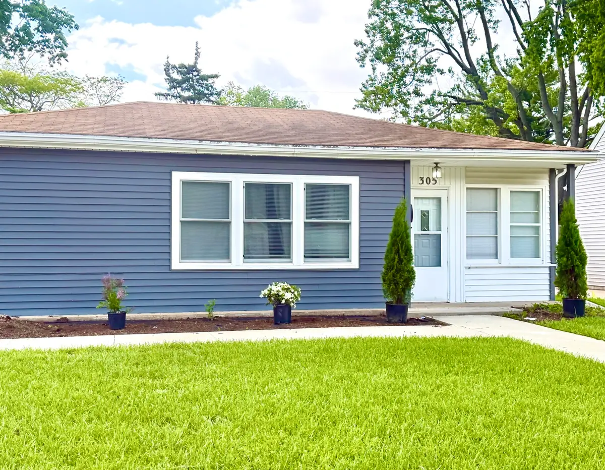 305 S Van Doren Street, Champaign, IL 61820 - #1