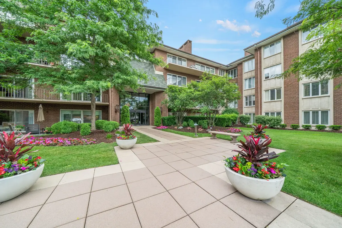 5 Oak Brook Club Drive #P1N, Oak Brook, IL 60523 - #1