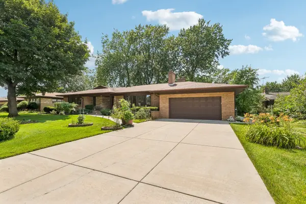 6444 N Kenton Avenue, Lincolnwood, IL 60712