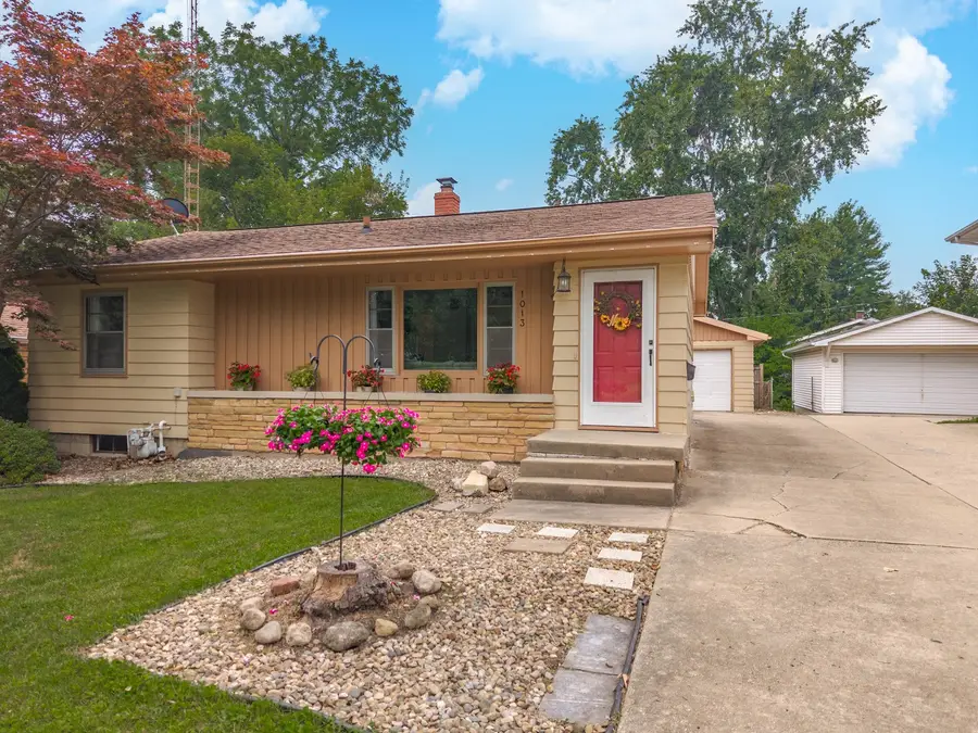 1013 N Walnut Street, Normal, IL 61761 - #2