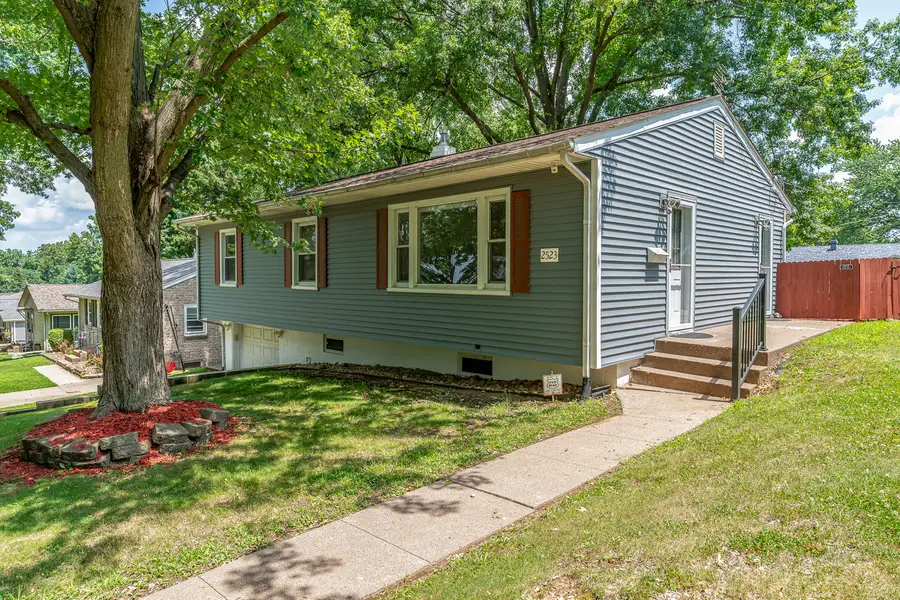 2523 Belle Avenue, Davenport, IA 52803 - #3