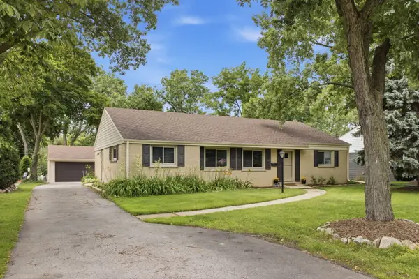5818 Ridgewood Drive, Western Springs, IL 60558