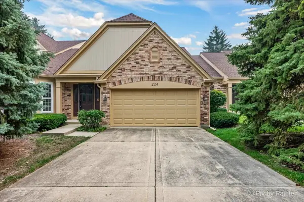 224 Lorraine Circle #224, Bloomingdale, IL 60108