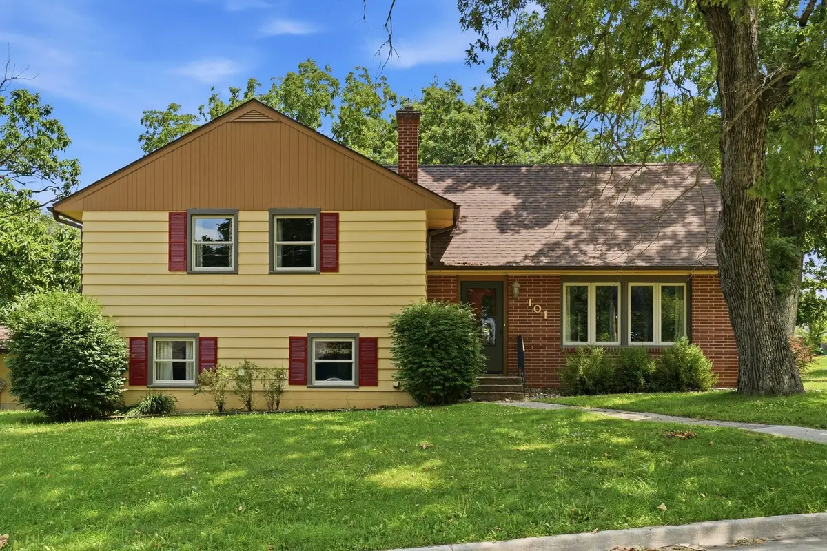 101 Havens Drive Nw, Elkader, IA 52403 - #1