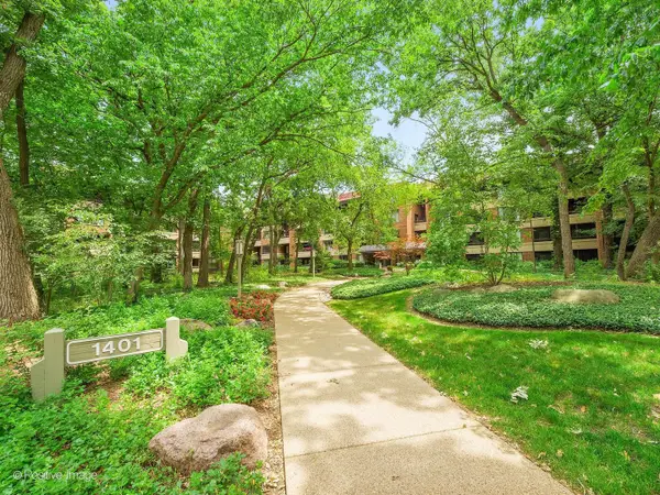 1401 Burr Oak Road #416B, Hinsdale, IL 60521
